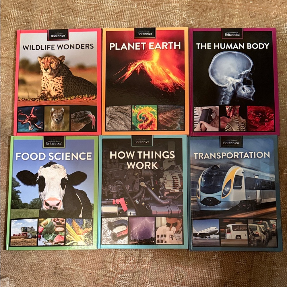 Encyclopedia Britannica book series 🩷📚